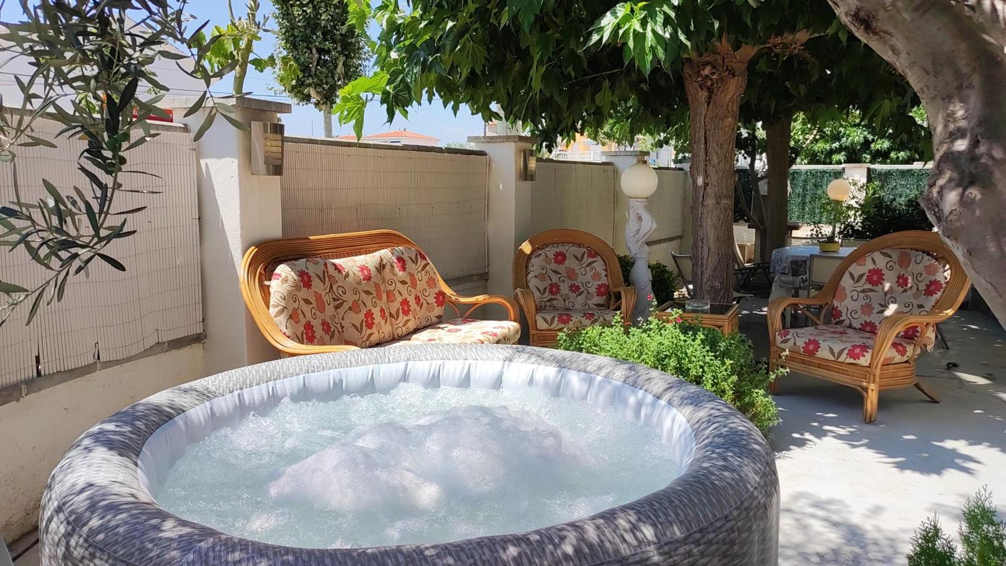 Leones Villa Empuriabrava Exterior photo